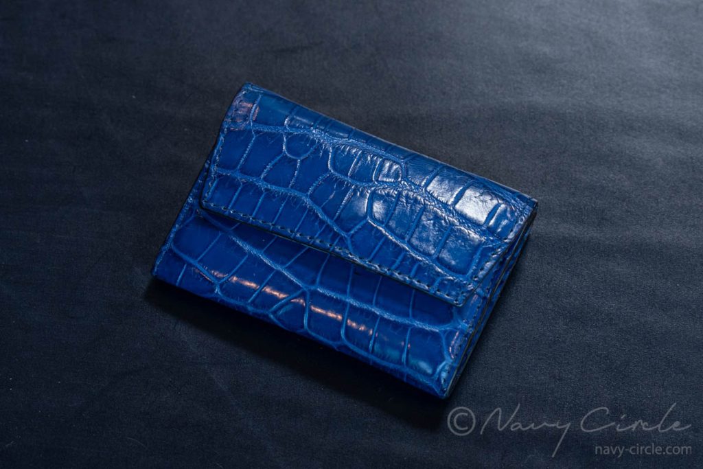 Small wallet made with crocodile leather