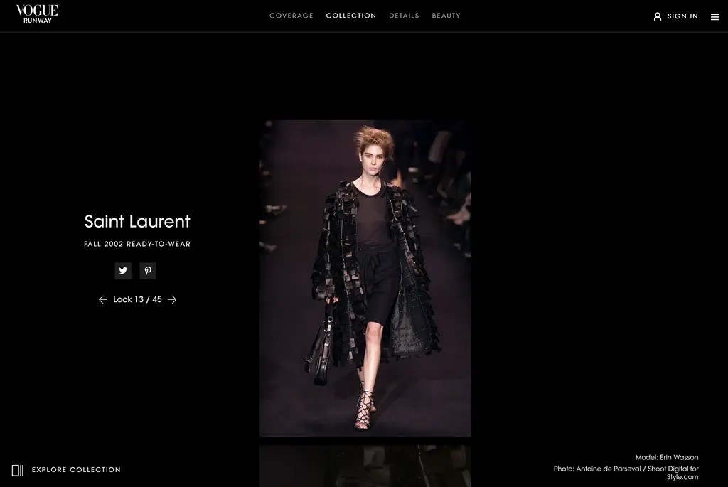 Yves Saint Laurent rive gaucheの2002/2003年秋冬コレクションに登場するMombasaバッグ
スクリーンショット出典: https://www.vogue.com/fashion-shows/fall-2002-ready-to-wear/saint-laurent/slideshow/collection#13 (2023年7月取得)