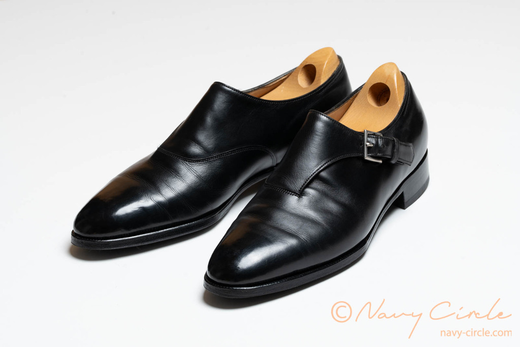 "Jermyn II" by John Lobb, constructed with 7000 last and black calf leather