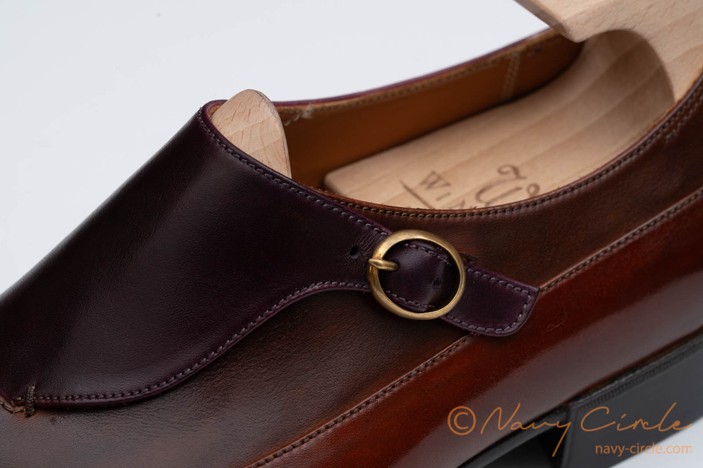 Winson Shoemakerの靴。真鍮製と思しきストラップのバックル