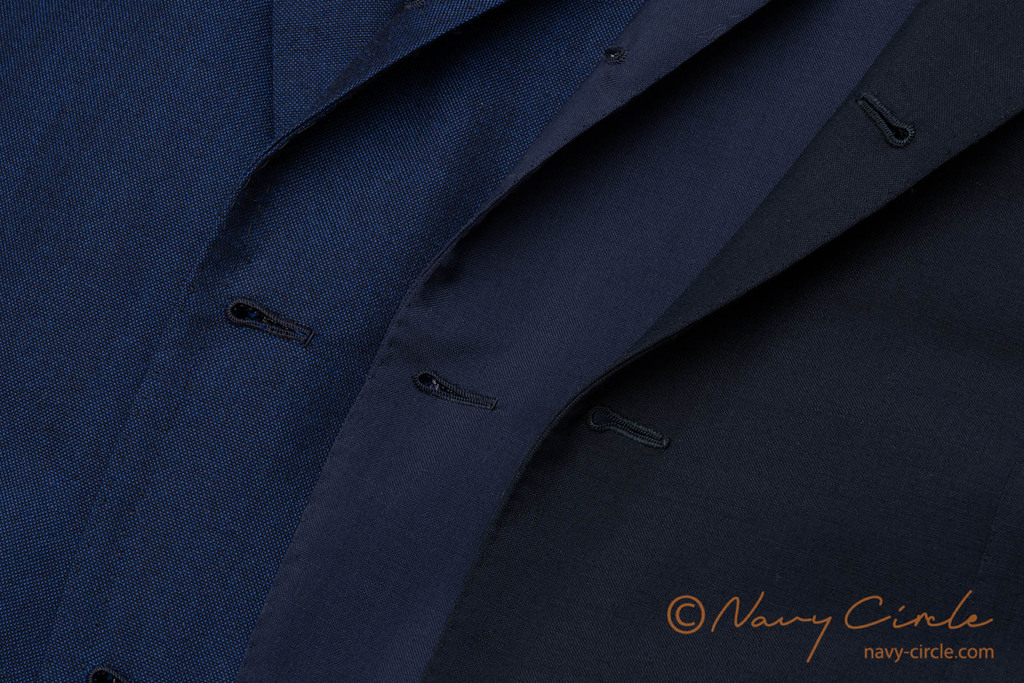 ウールモヘアの洋服の色味を比較。William Halsteadのウールモヘアのジャケット (左)、Scabal Royal Montego Bayのスーツ (中央)、サルトリアナポレターナのスーツ (右)